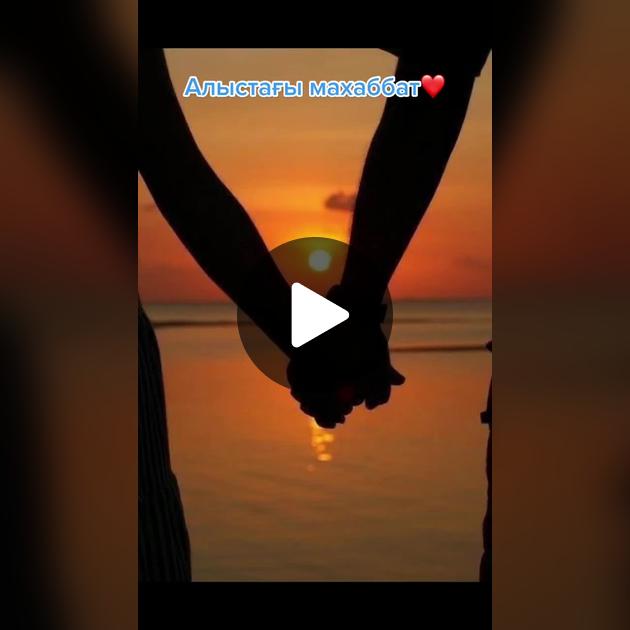 Гидропарктегі Киевтің нудист жағажайындағы жасырын камера. Жалаңаш аржаник