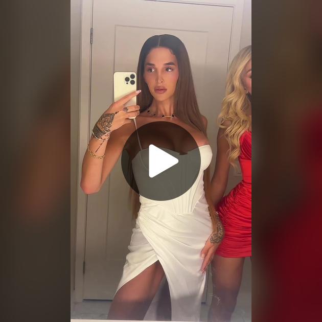 Jinsiy semiz buvi Paypoq kiygan yalangoch tola ayollar barmoqlari bilan bir-birlarini onanizm qilishadi