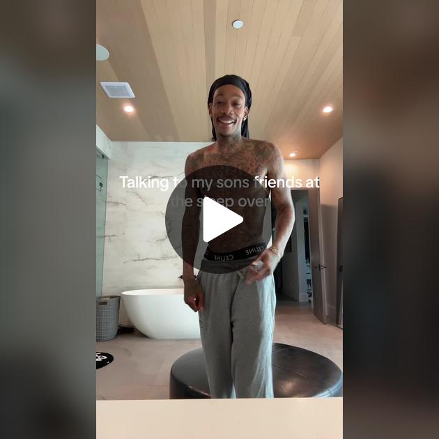 Yalangoch qiz sovga sifatida Yalangoch qiz sovga sifatida